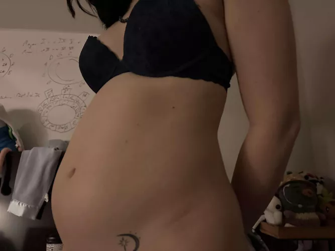 Last night i got strapped down and fed until it hurt <3<3<3 by Zealousideal-Swan-89