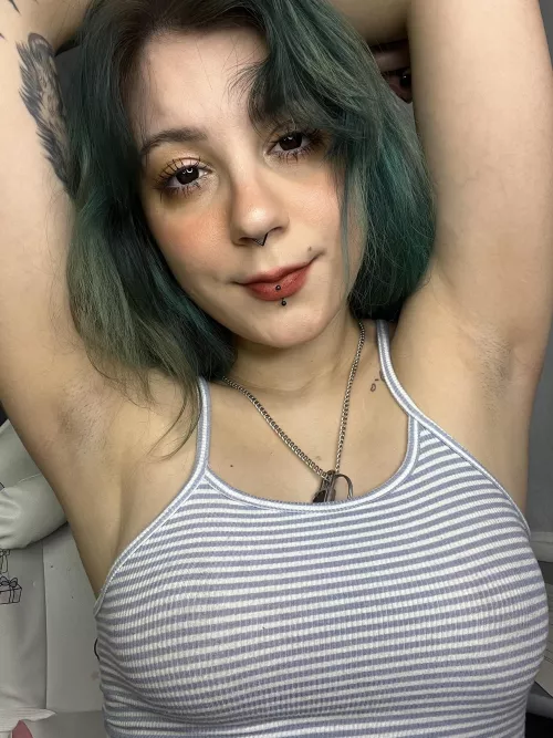 My New Year’s resolution is to find a man who will worship my armpits 🥵 by mona_pale