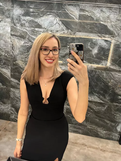 PhD student, sexcoach and manager, nice to meet you :) by Sexcoach_Katherine