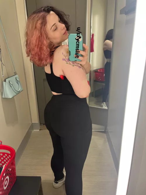 pretty little pawg by sxycmslut