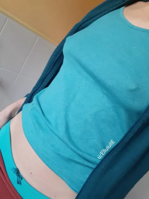 Ready for a hike! by ElluiullE