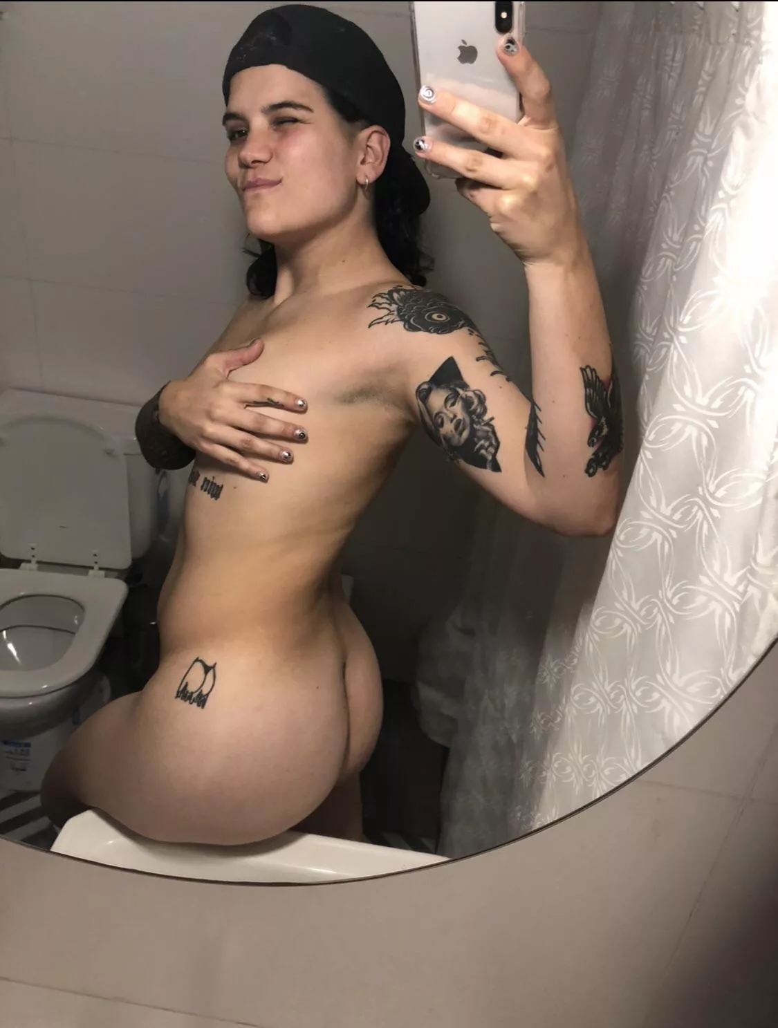 rough boi with nice ass posted by yourdomeKen