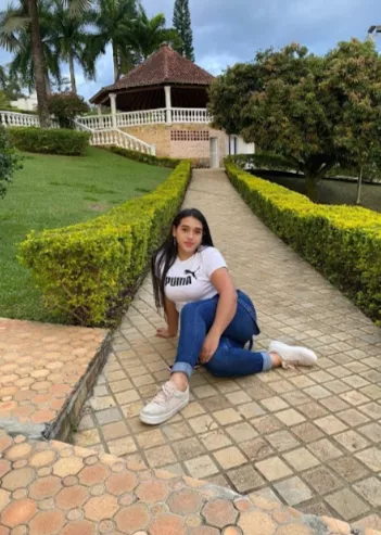 Total babe IUTR posted by leqsomututaw