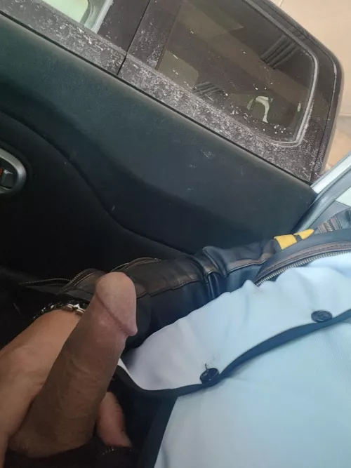 Waiting to be caught by Rex_Uru