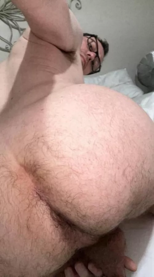 Who wants to sniff & lick? by ayercam