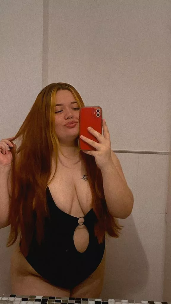 Would you jerk off to my nudes if I sent you some? by renrefKbocdive6H