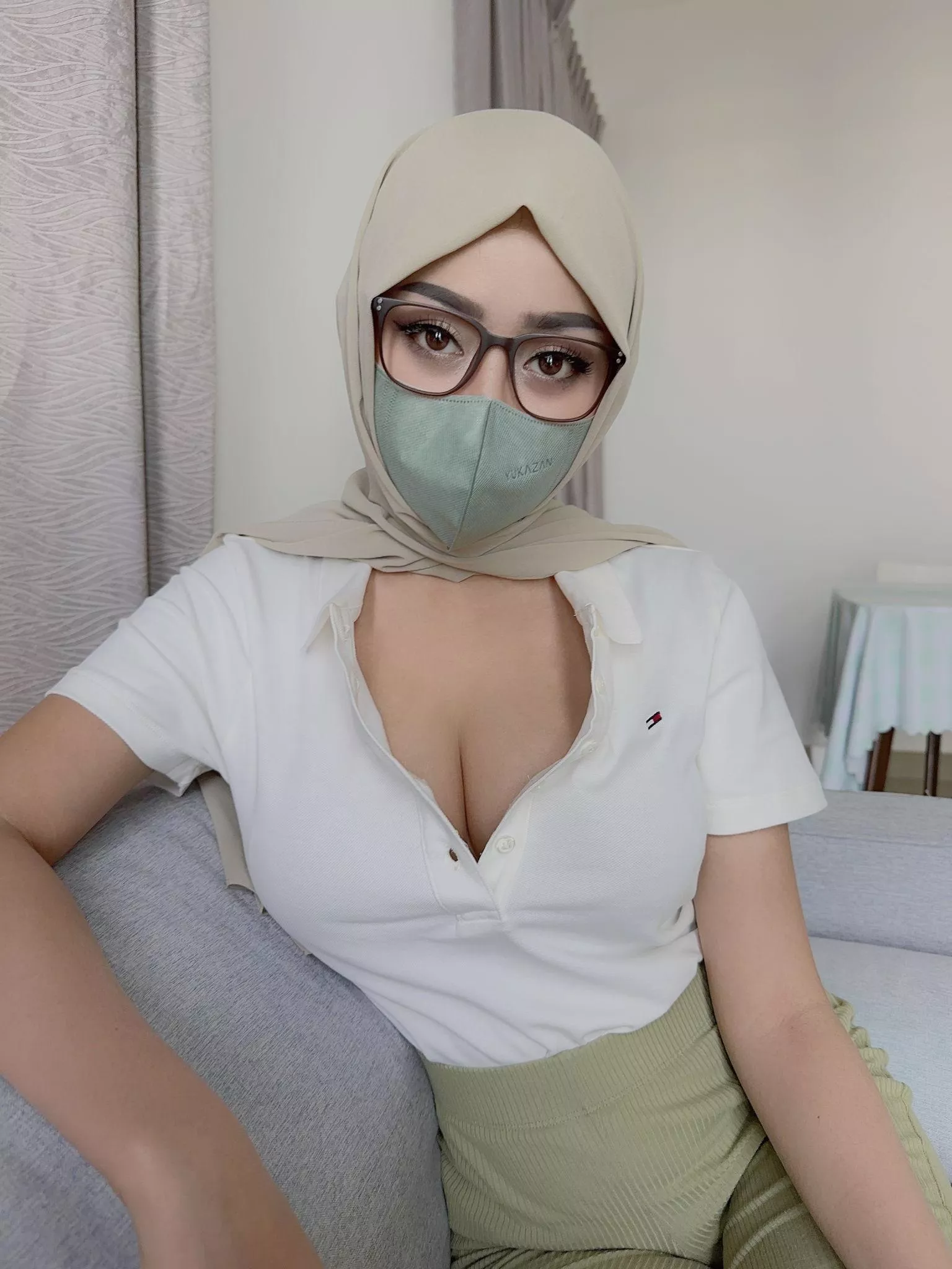 You walk in, find me like this�what's next on your agenda? posted by corrossismz