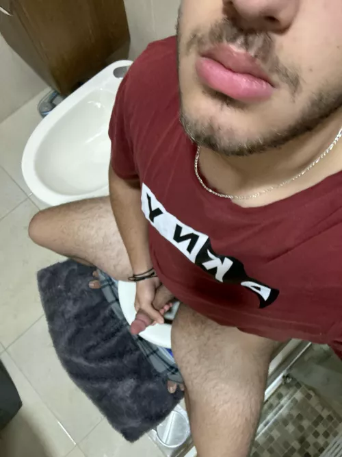 18 m kinda chubby arab with nice brown cut cock add my snap markhalil05 for some fun time😈😈 by Benjy_2005