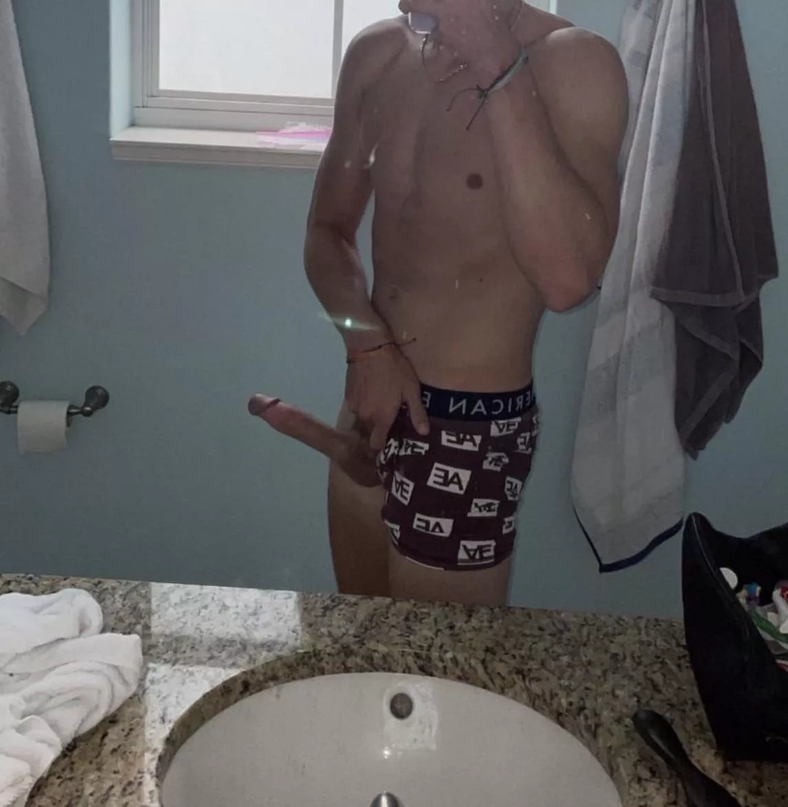 19m. Cute bros hmu to nut @chris_234512 posted by Individual-Eye2139