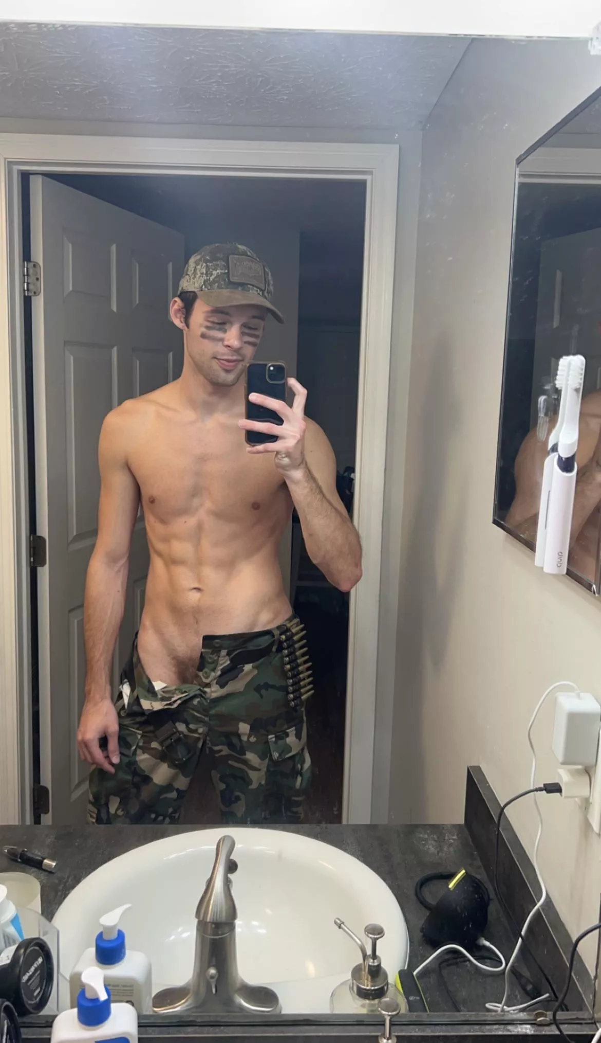 24- Snap Coleeee2121 Everyone welcome. posted by Dpicsx2