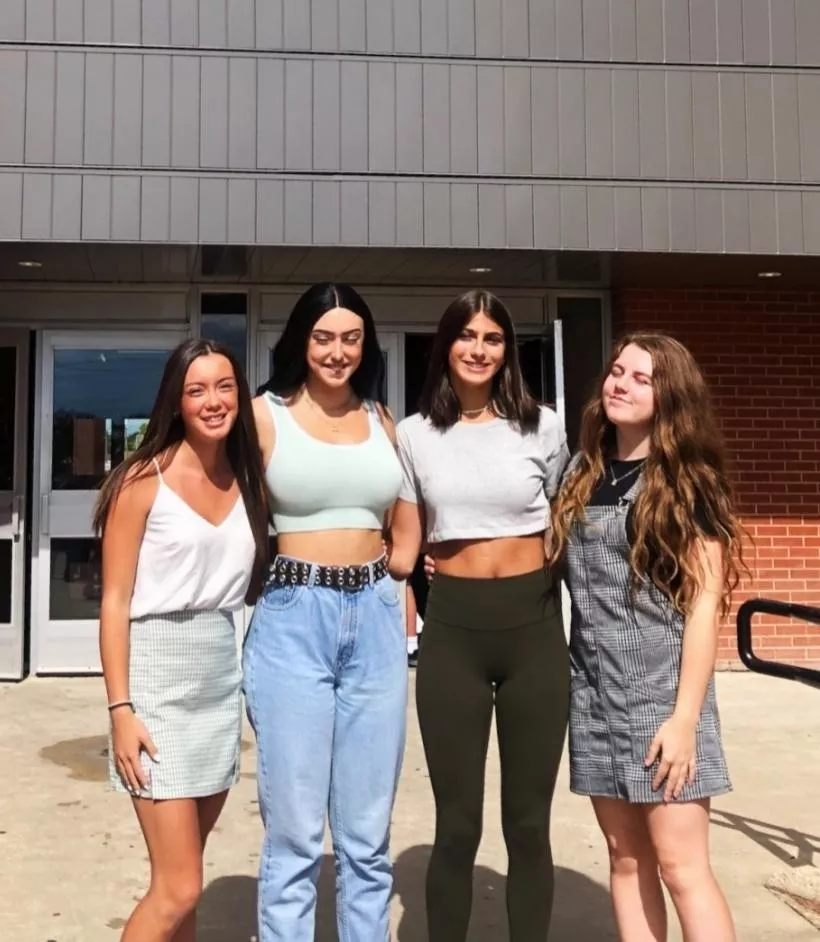 [4] Which Brunette? posted by Yourpervfriend