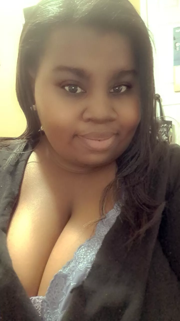 All I have to do is smile. posted by Tiny012