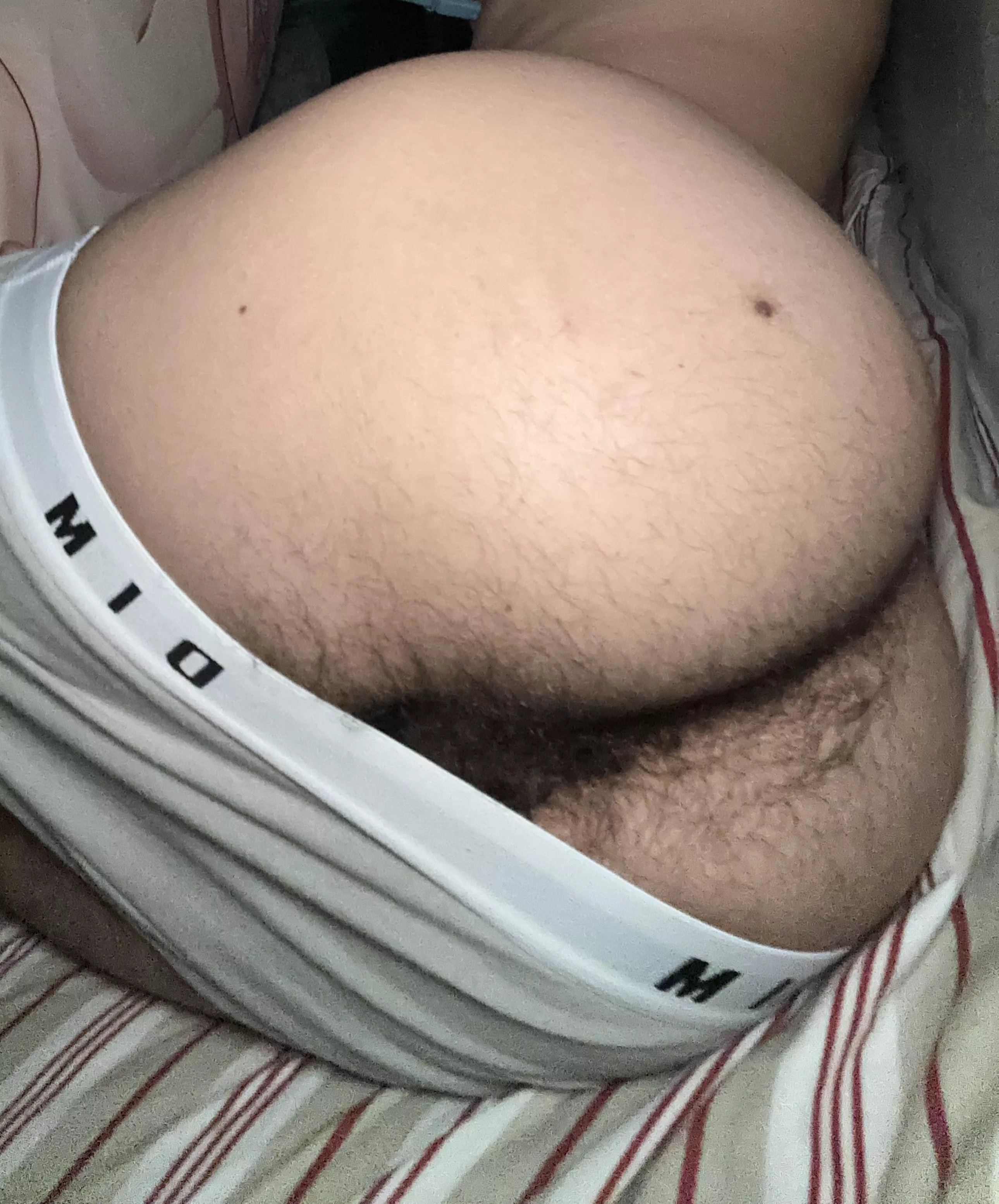 Am 19 and am looking for someone to fuck me or be my long terms master posted by Sissy096