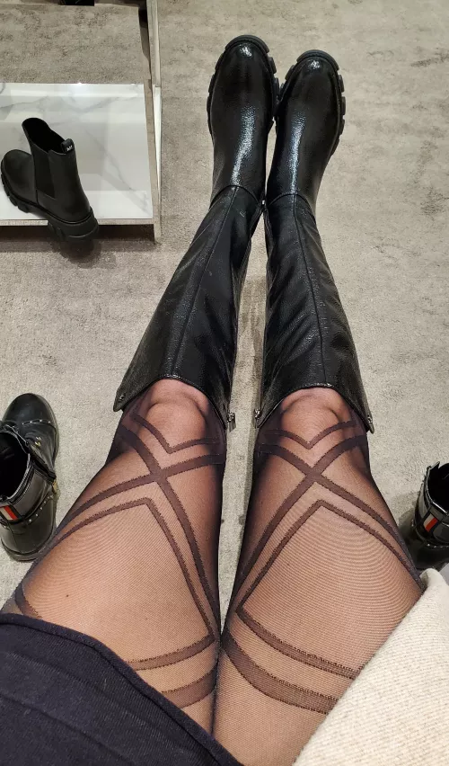 Call me a shopaholic.. but I can't help myself.. by popruzhinka