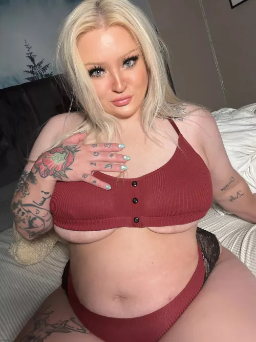 Describe my body with one word 😋 by owner_95