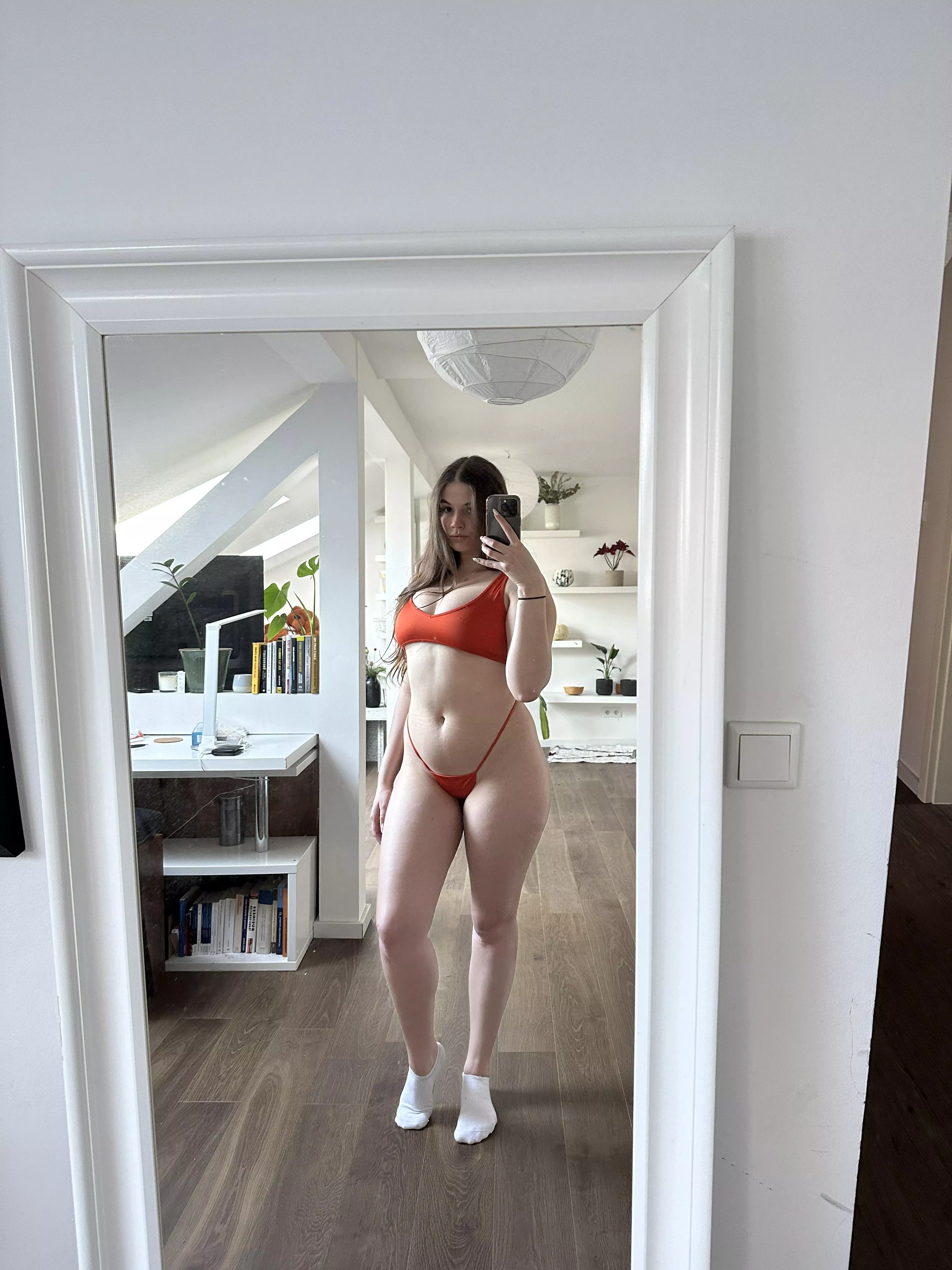 Does my curvy 19yo body in this make you hard? posted by ScratchyBalls2