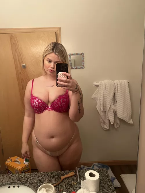 Feed me by wispy_girlwa