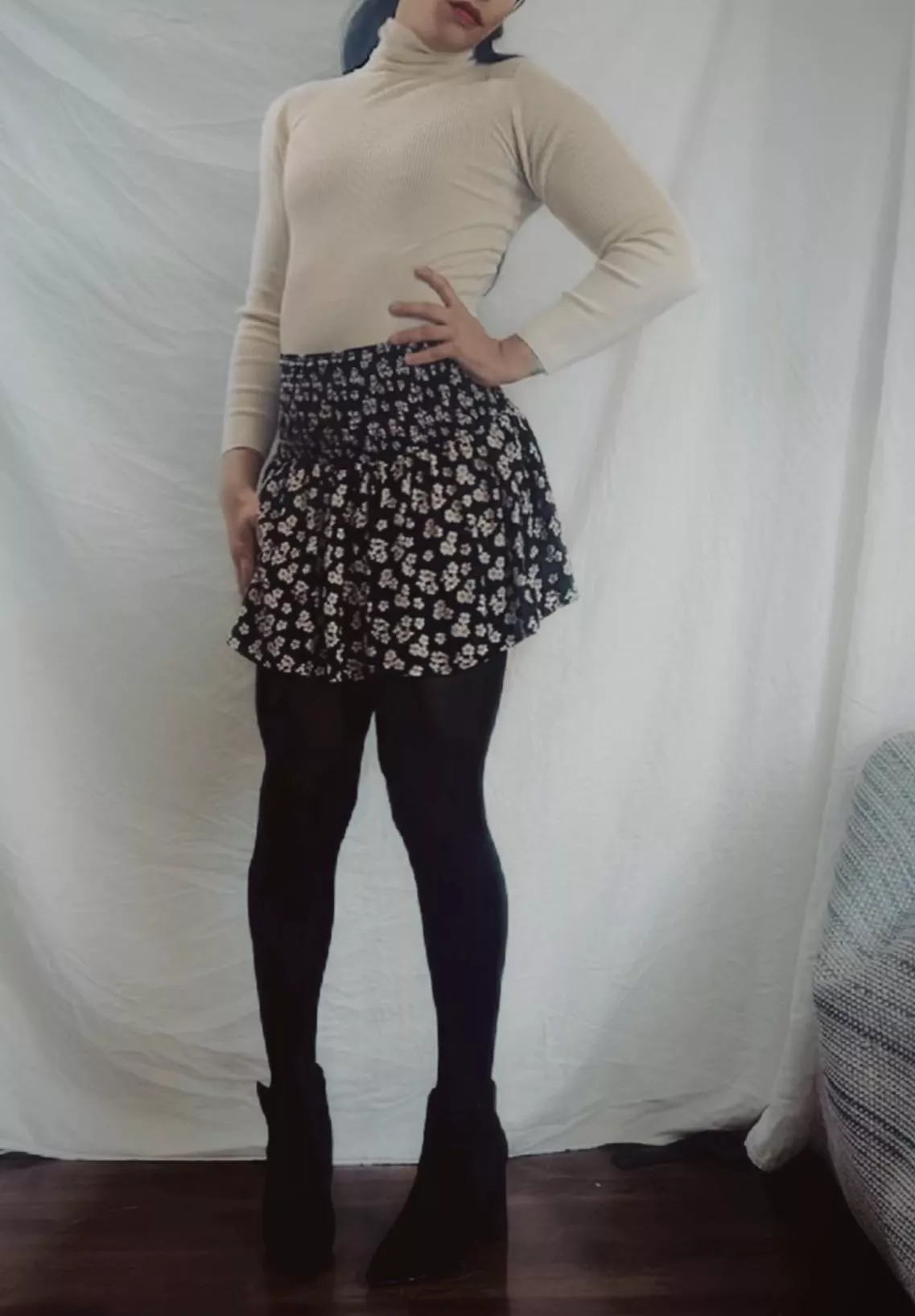 Feeling super cute and femme in this outfit ☺️ posted by lexiifloresxo