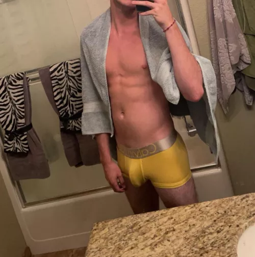 Free of below by giovanni7577