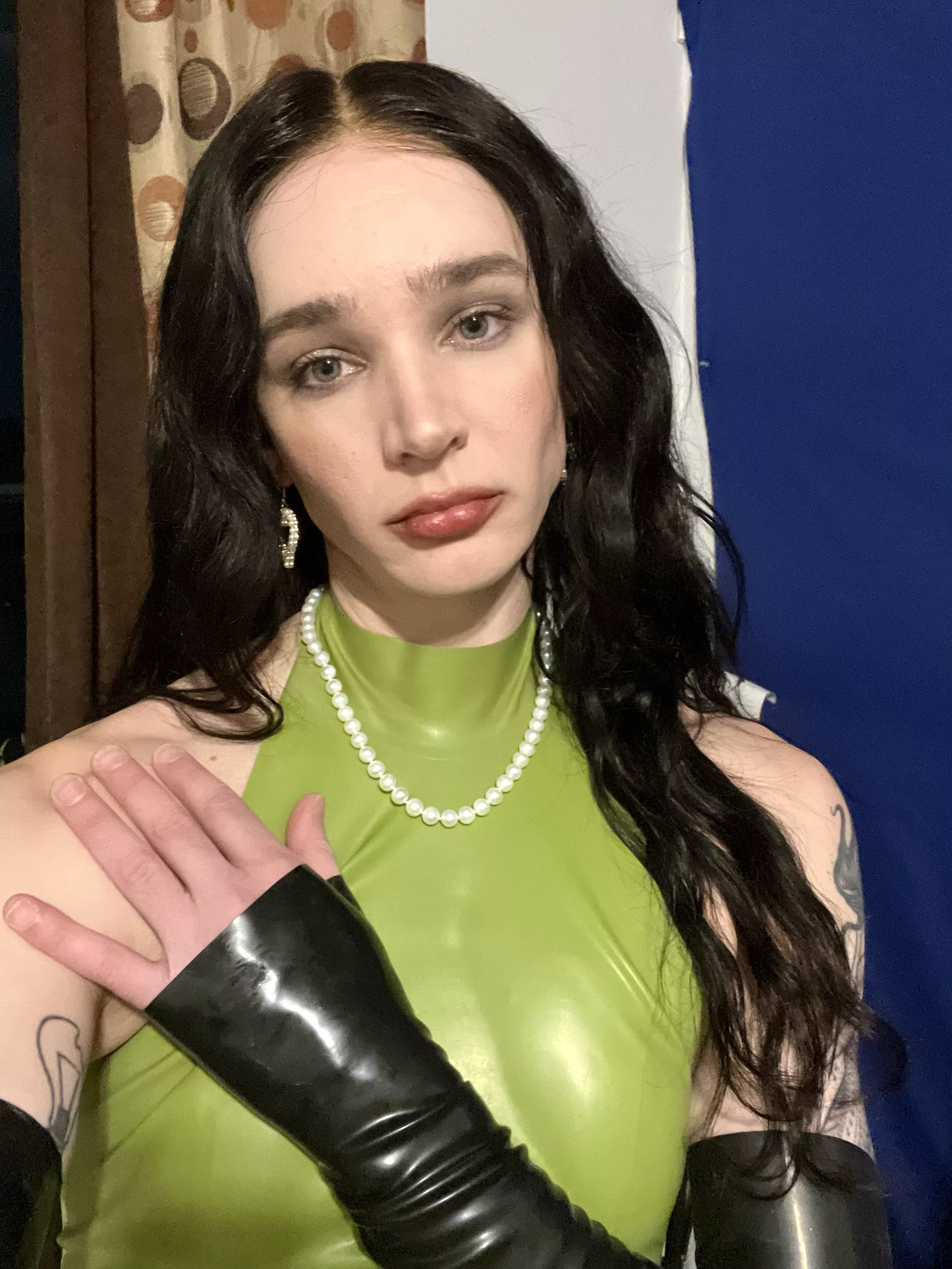 Glossy posted by mars3429