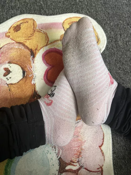 good afternoon!🩷 by jadebaby333