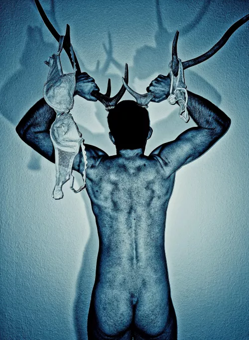 Horny beast, spotted in the wild... by seniorradler