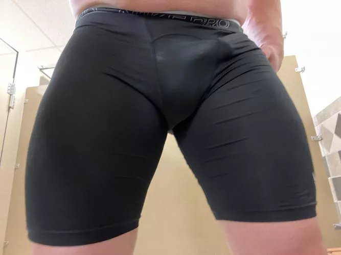 How’s my bulge? by MrBigDaddyBuff