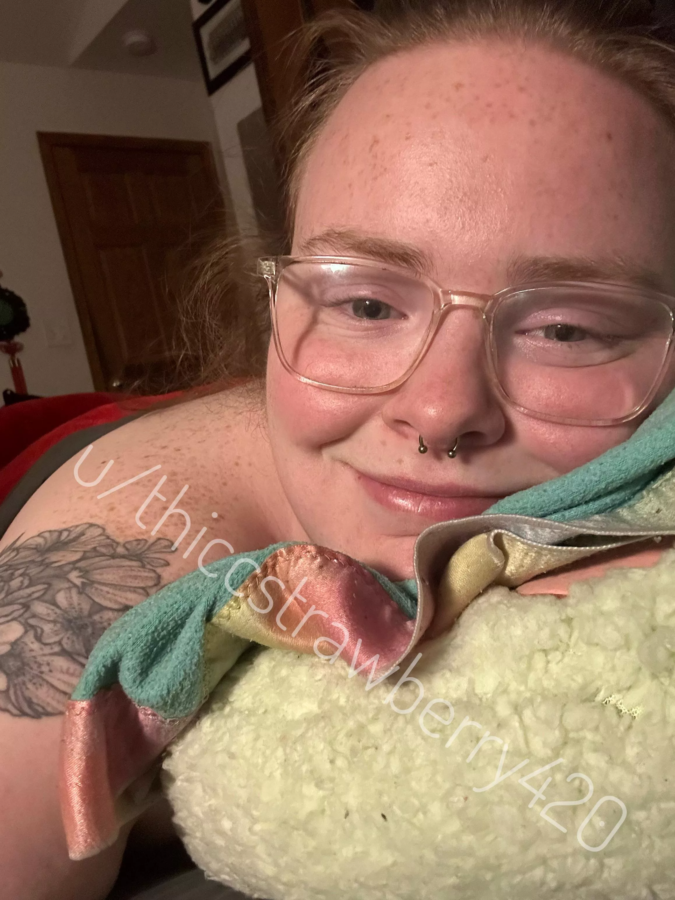 [IRTR] i hope my smile brightens up your day :) posted by thiccstrawberry420