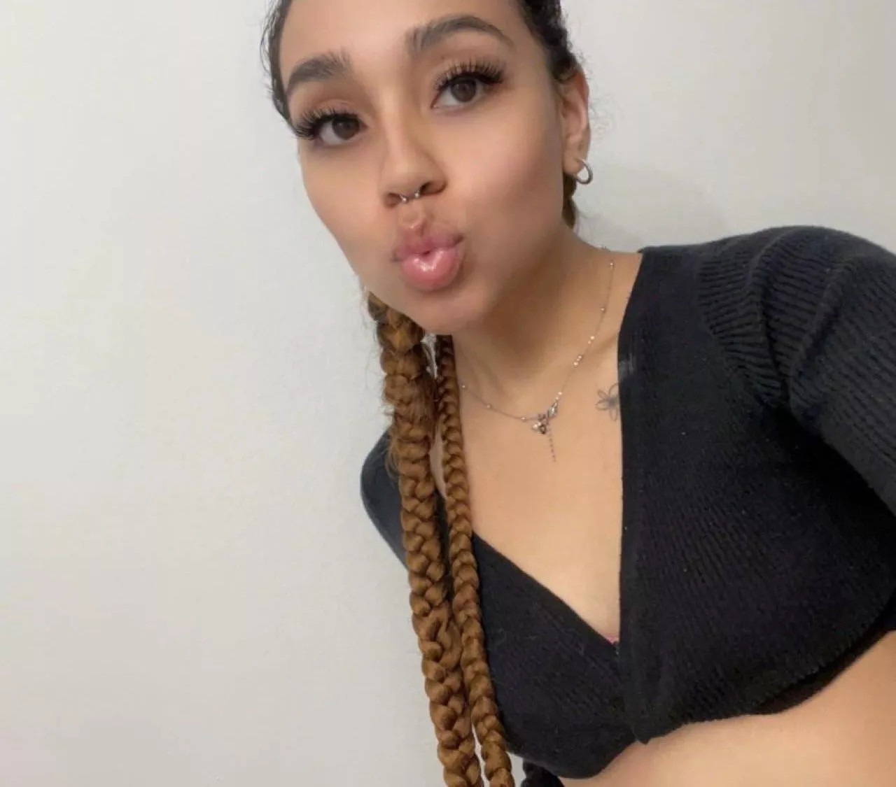 iutr posted by AwesomeGirlo