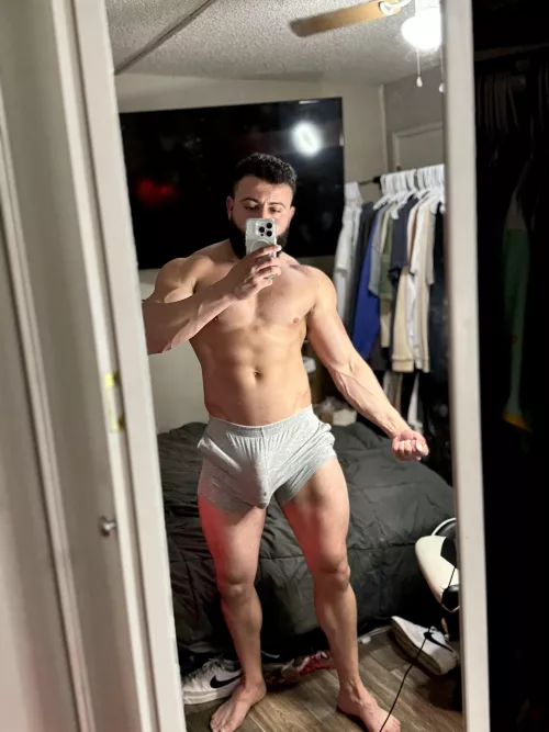 Just a subtle bulge by Mightbesterling