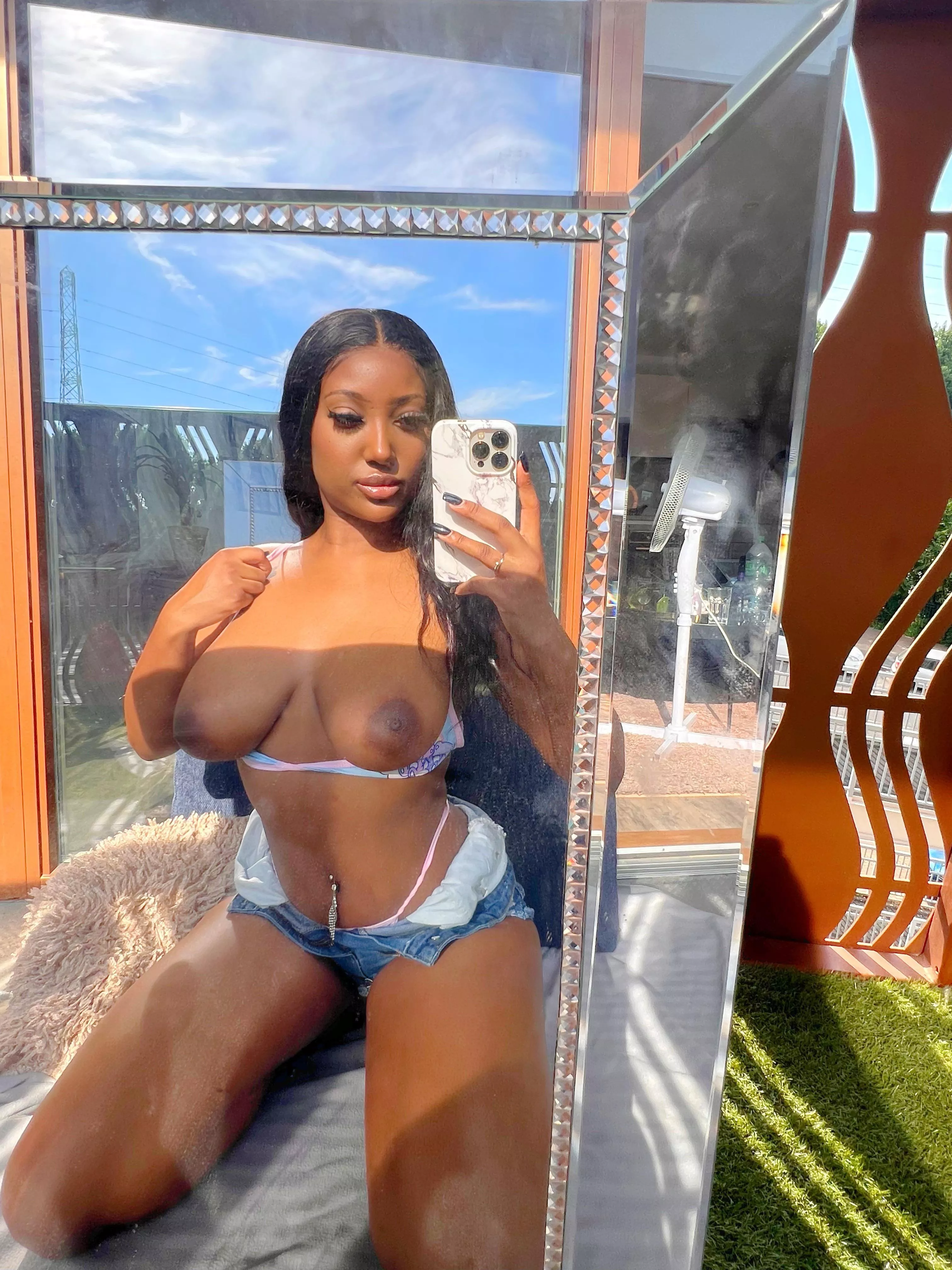 Outside nudes are the best posted by Freakyforeign