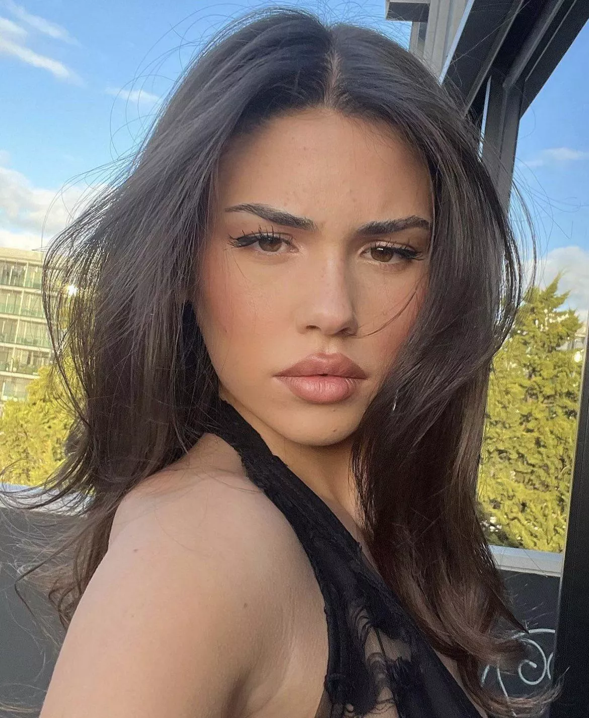 Pouty girl posted by vismundcygnus1260