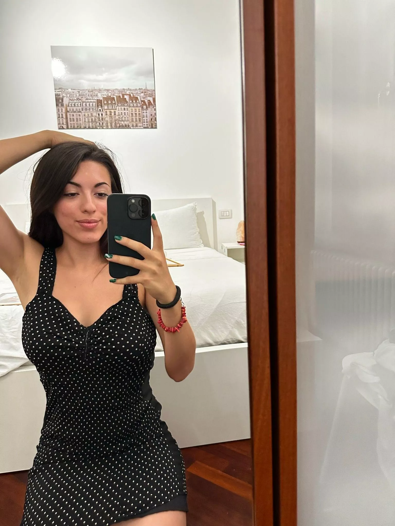 Sexy but not vulgar; I'm the embodiment of subtle temptation. F19 posted by brumbyicecream