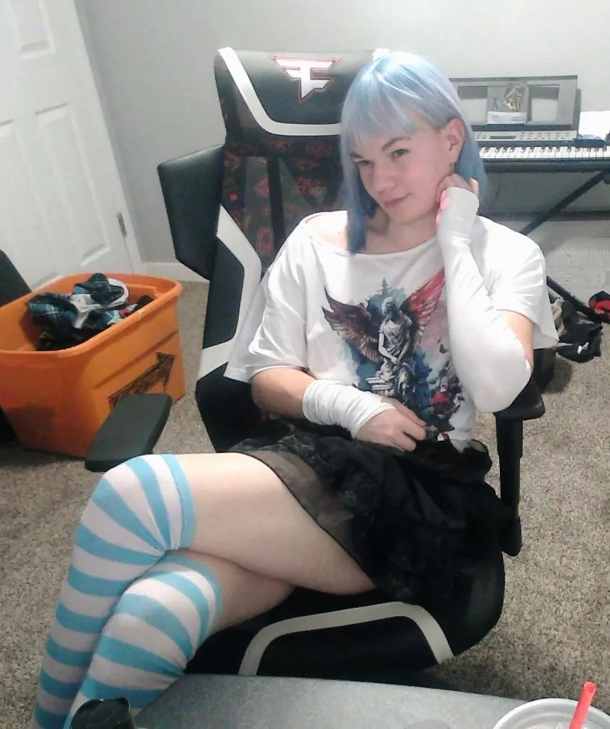 So satisfying when colors match :3 posted by Lezzh