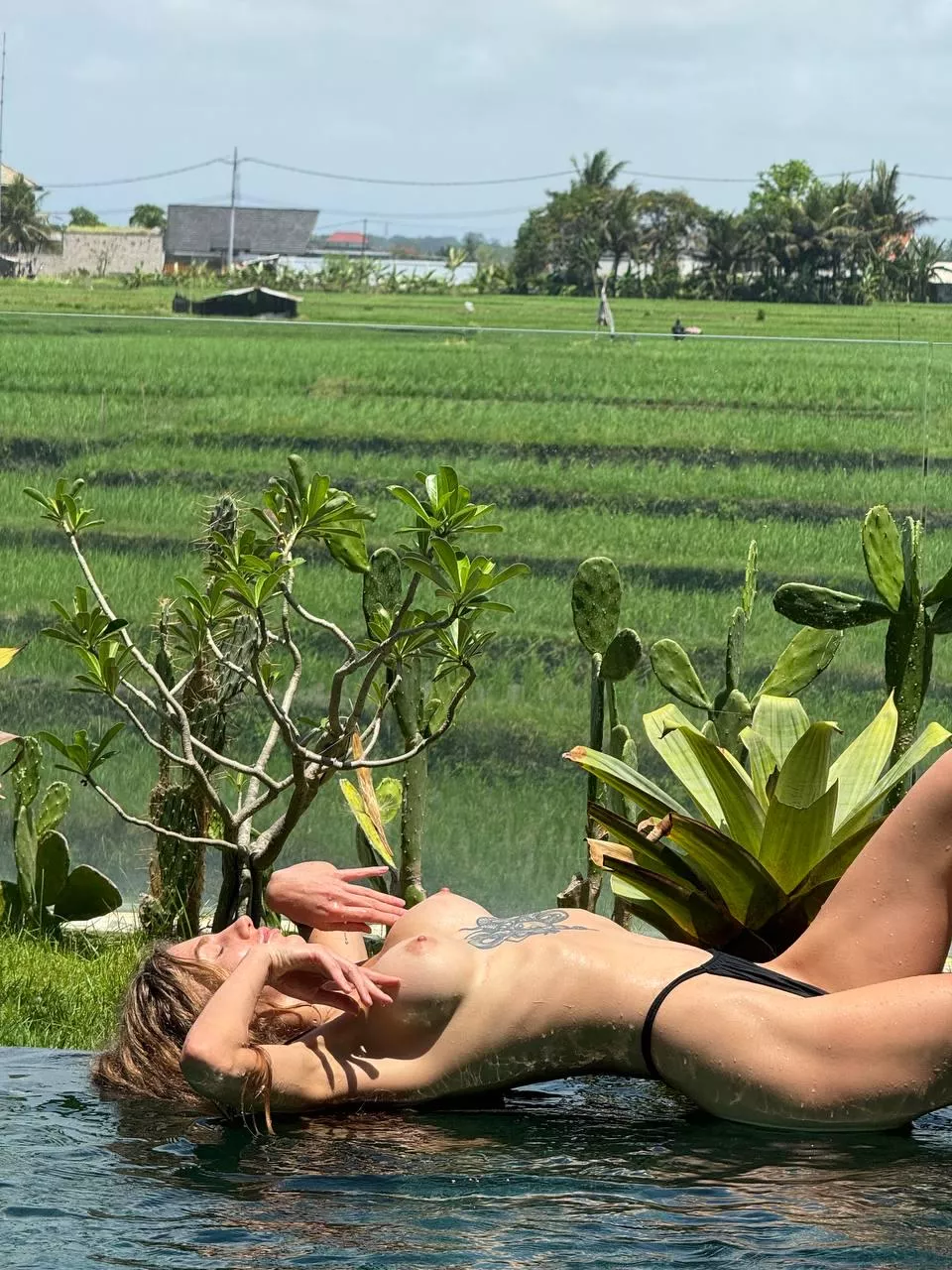 sun kissed titties posted by GracefulGardenGoddes