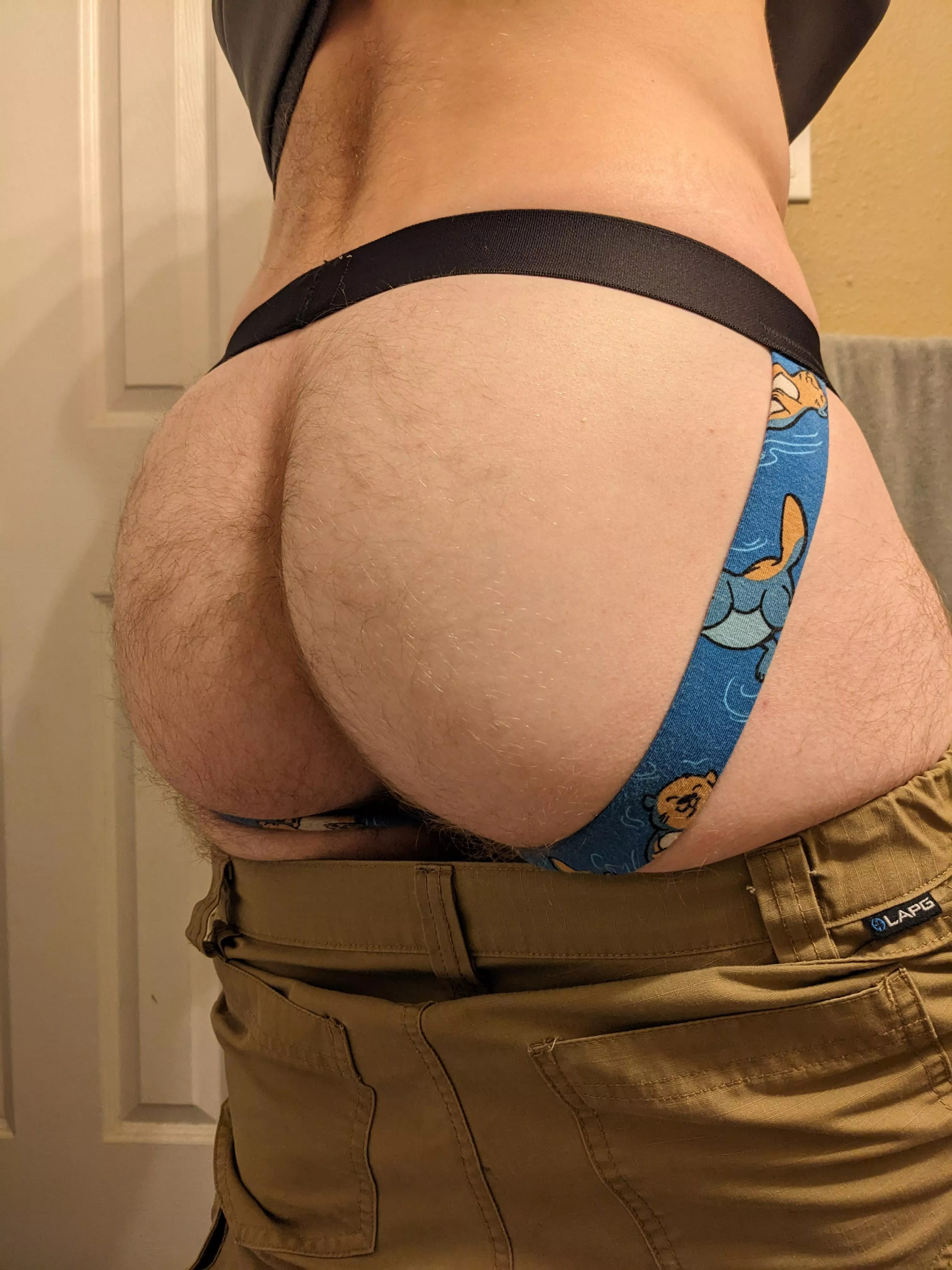 Think this jock looks good from behind? posted by texaf0rnia