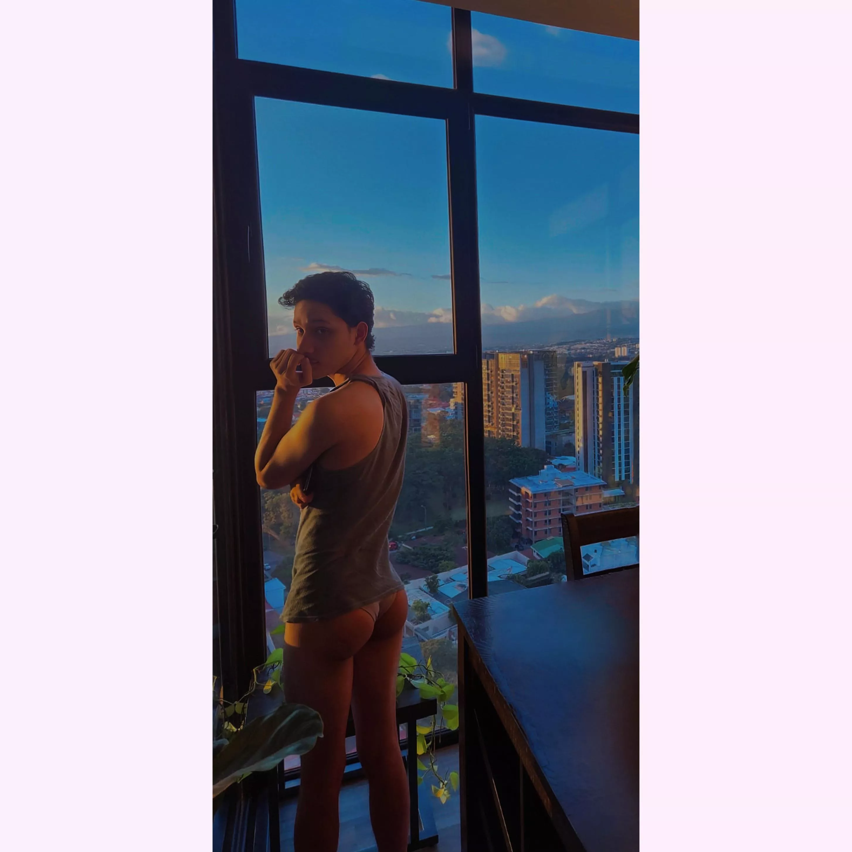 View 🏙️ posted by aesknn
