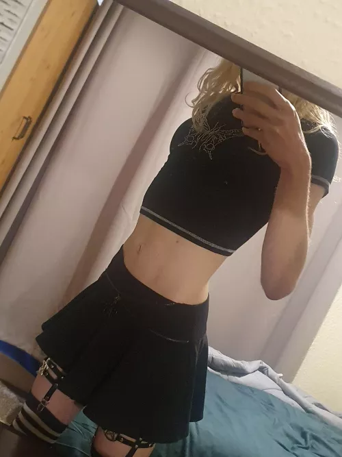 What do we think of my new crop top? by Tulip_twink