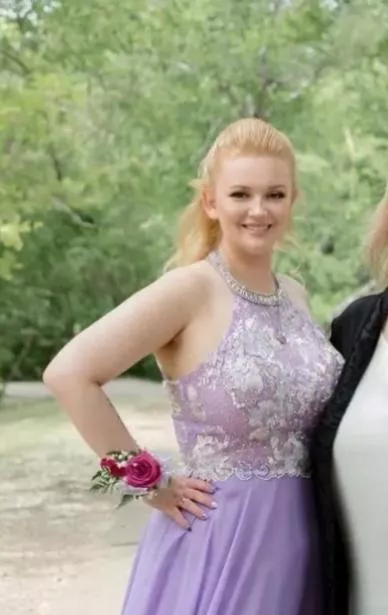 Who Needs A Wedding Date? posted by Yourpervfriend