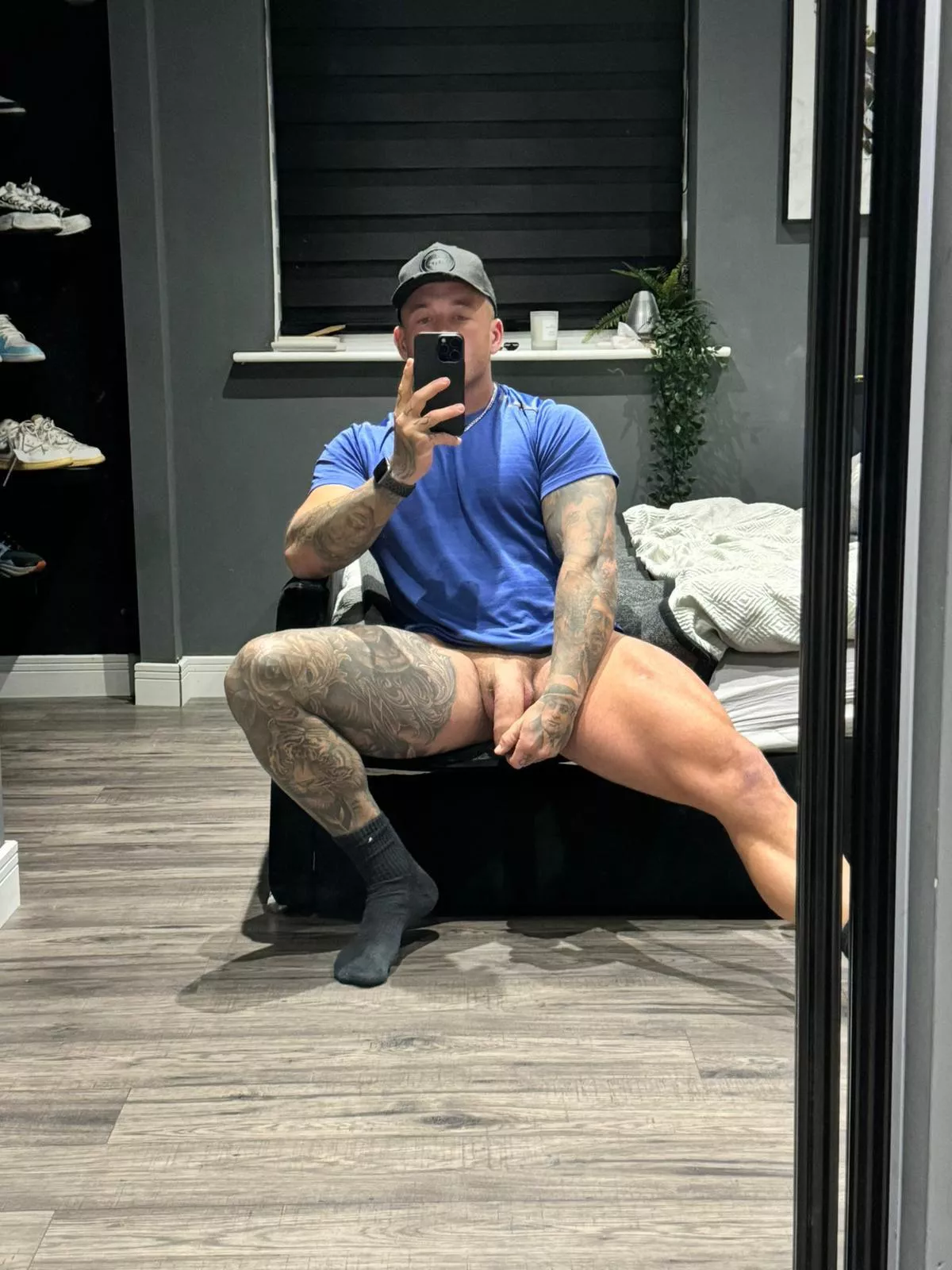 Who wants come round my place to get revenge on my cheating bf posted by TheMrMikeyB