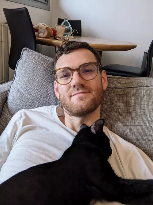 Why don't you say hi? by KienLang_