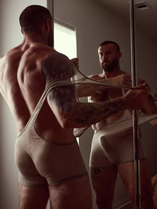 You wanna fuck in front of the mirror? 😈 by BlaringAirtime