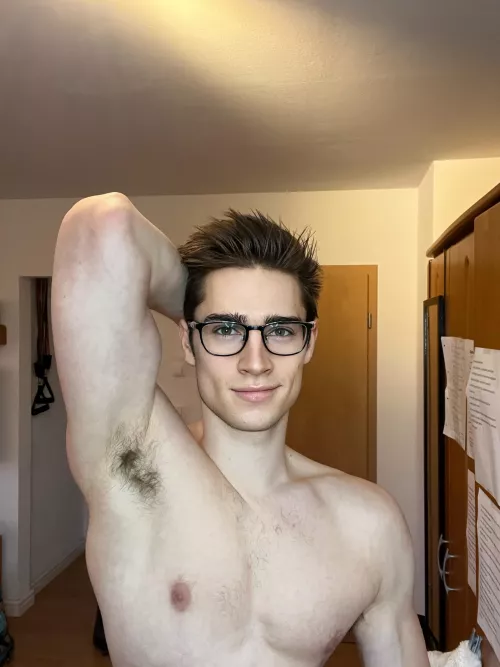 [23] can I be your top? by the_big_jonas