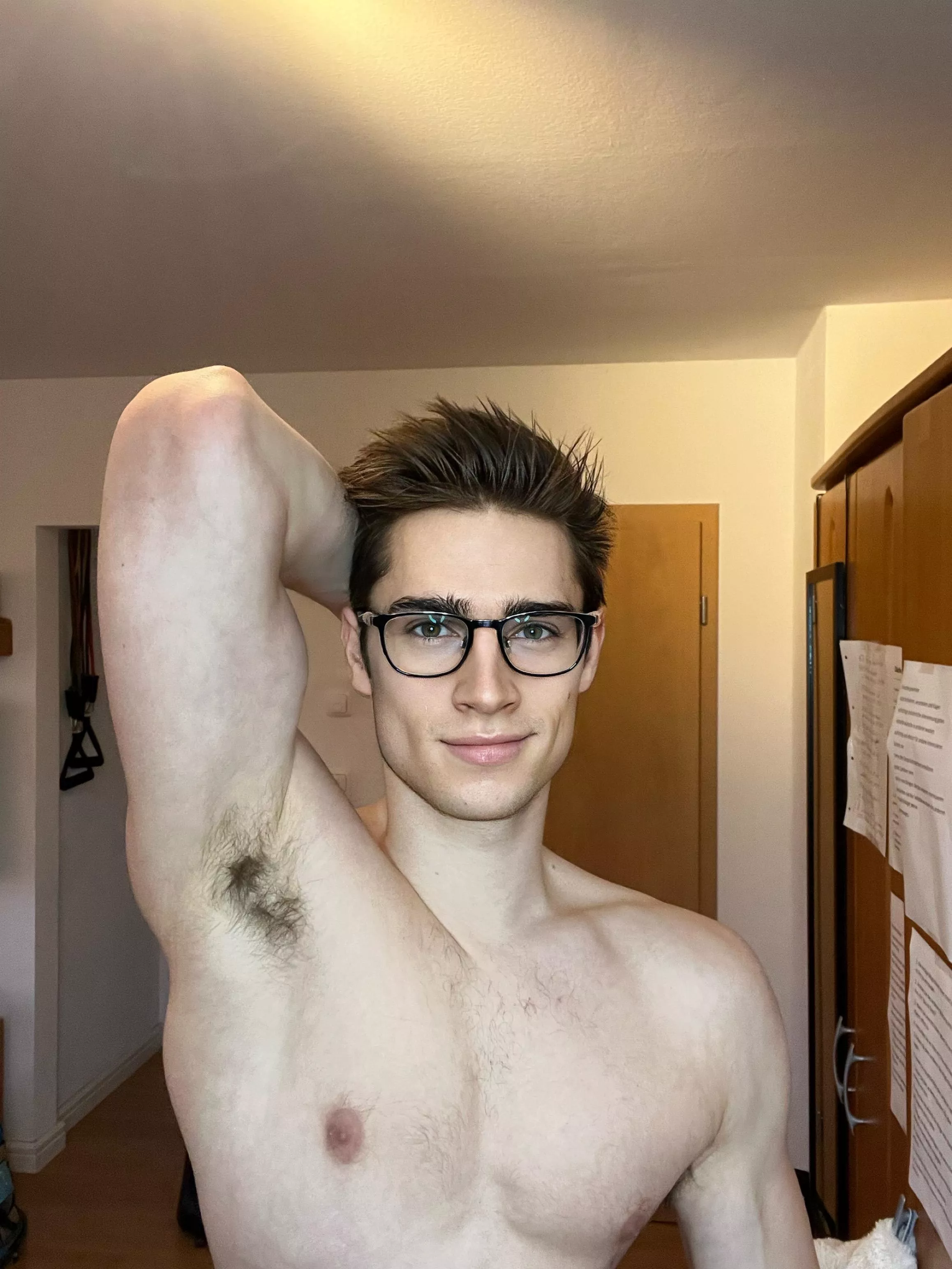 [23] can I be your top? posted by the_big_jonas