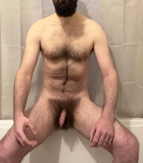 [42] Just a hairy dad bod wondering if you’d like to sit on my knee? by beard-hair-banana