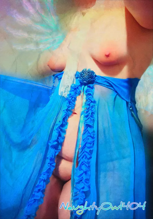 A false angel by Naughtyowl404