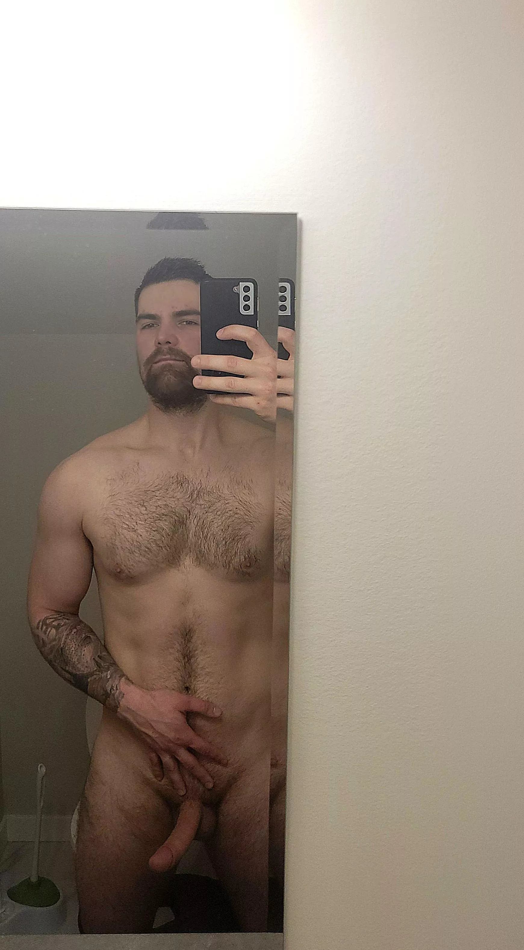 Beard and a rock hard boner posted by eMPtY122