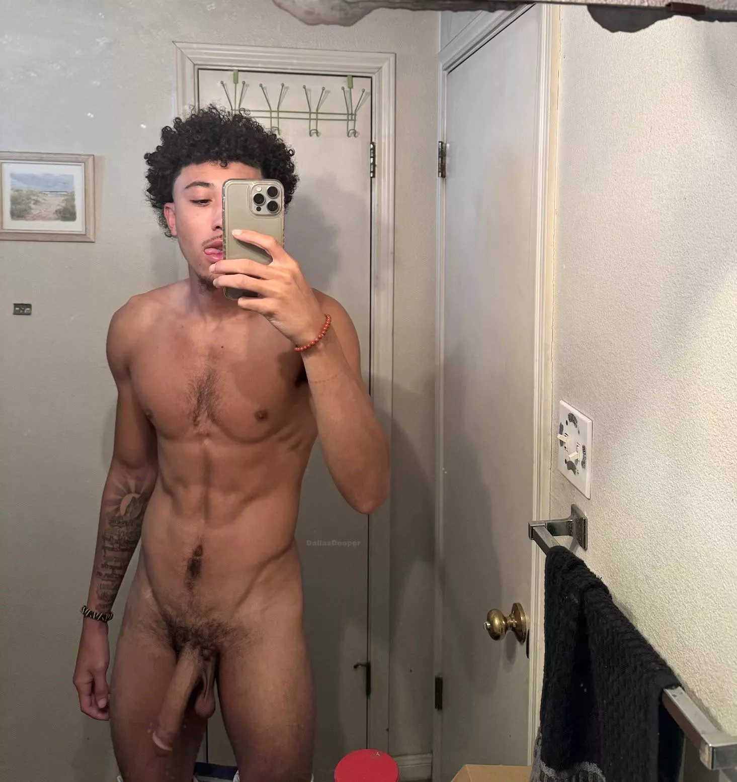 Biggest cock on campus posted by DallasDeeper