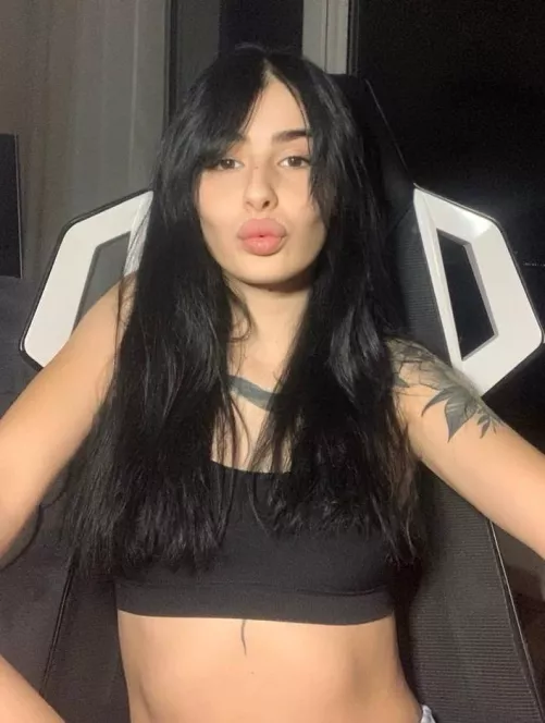 Black hair, black top by LovelyyGirll