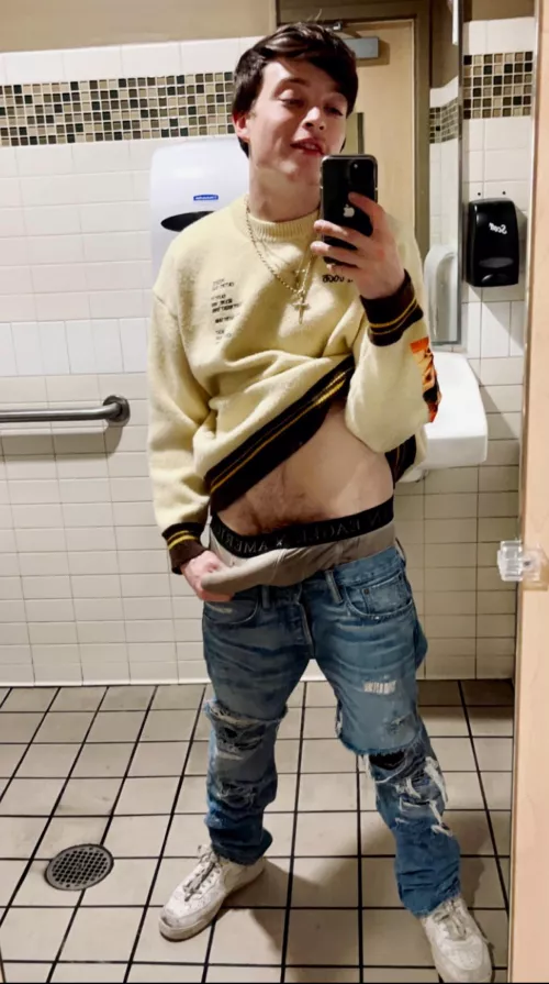 Can you tell how big it is? by LrgSky